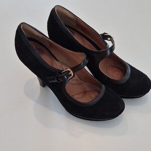 SOFFT SZ 8.5 WORN ONCE Elegant Black Mary Jane Heels